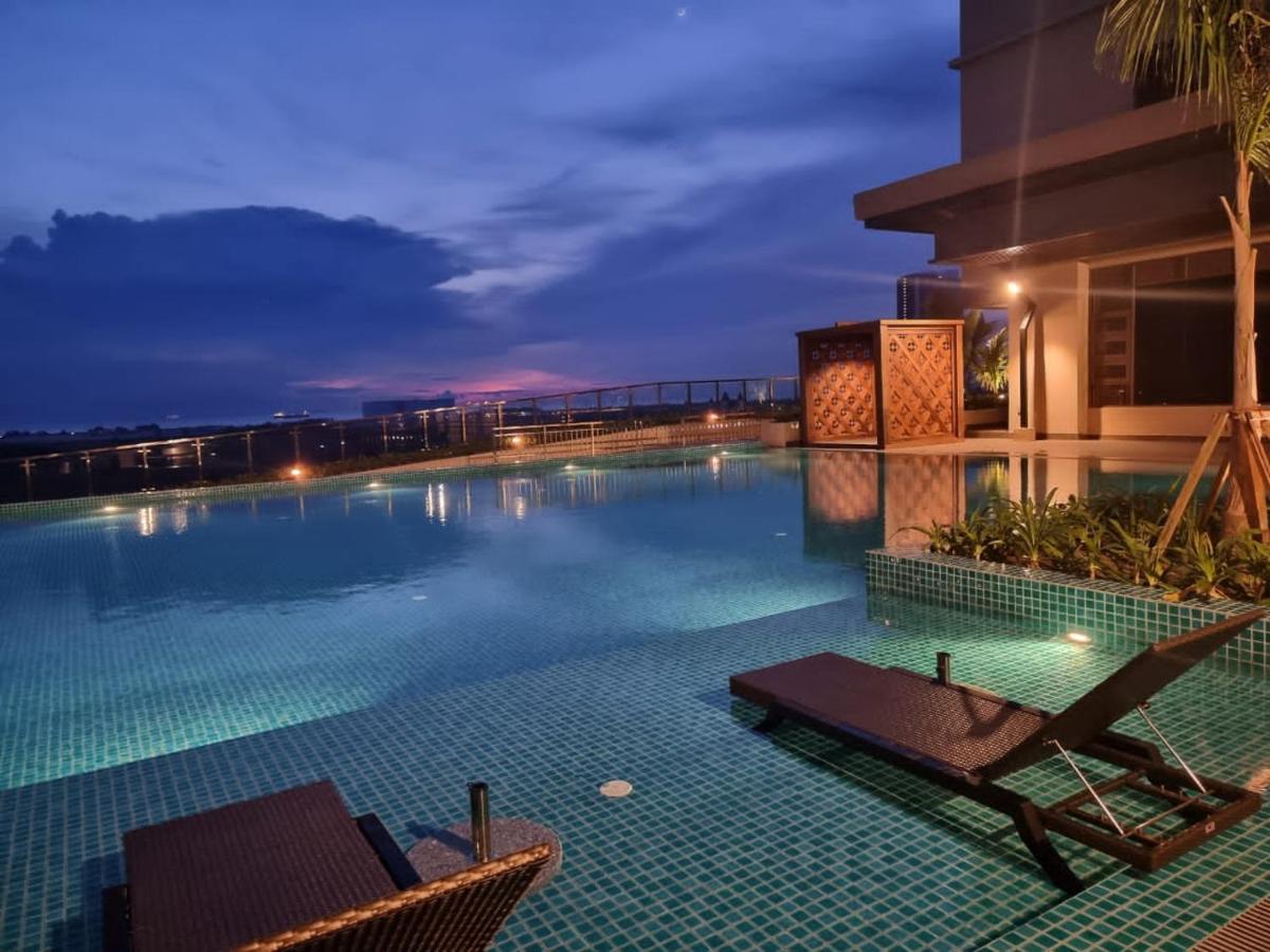 Luxury Couple Suites L Free Netflix L Massage Chair L Bathtub L Wifi 200Mbps L Town Area Bali Residence Malacca Extérieur photo