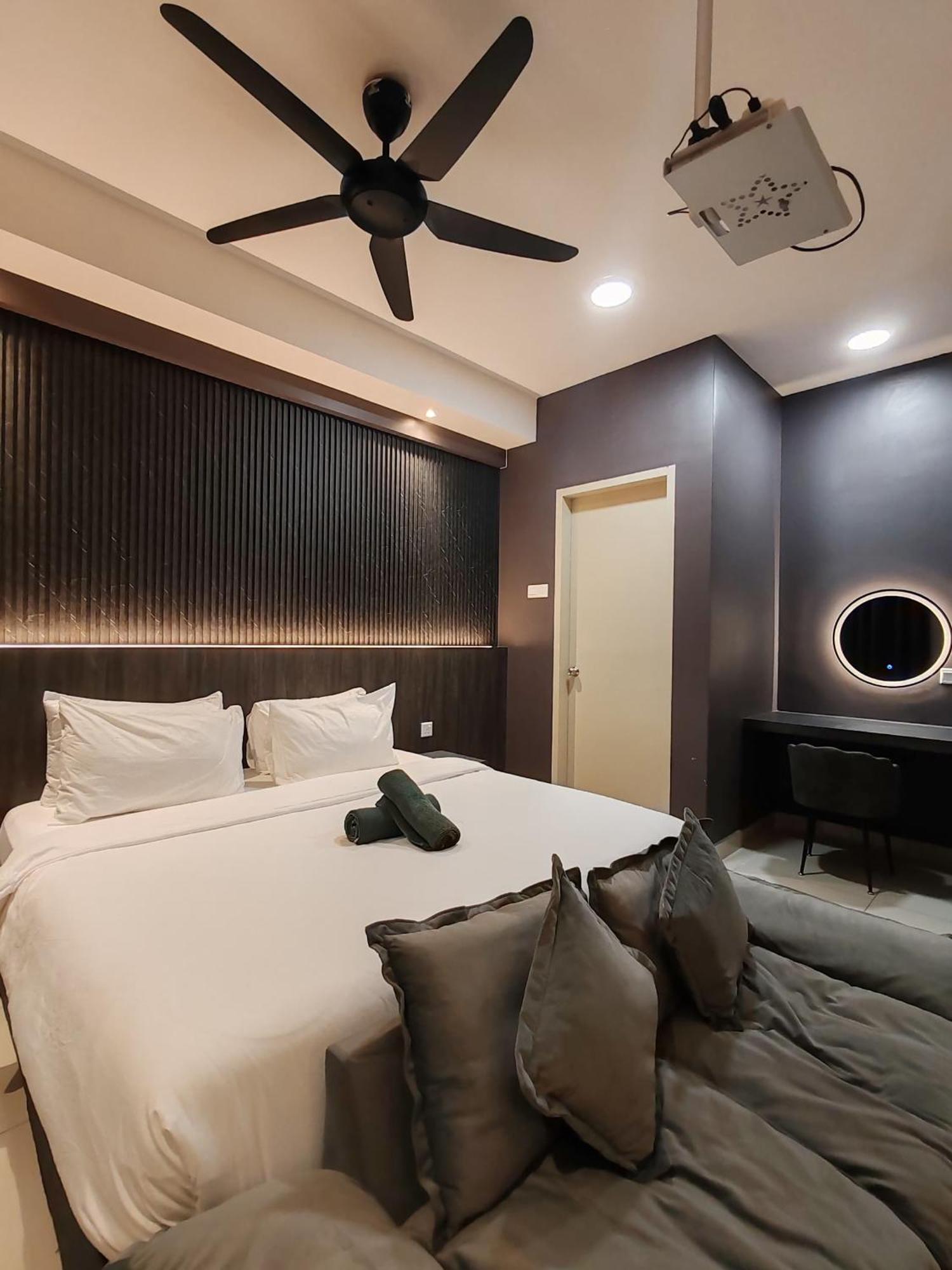 Luxury Couple Suites L Free Netflix L Massage Chair L Bathtub L Wifi 200Mbps L Town Area Bali Residence Malacca Extérieur photo